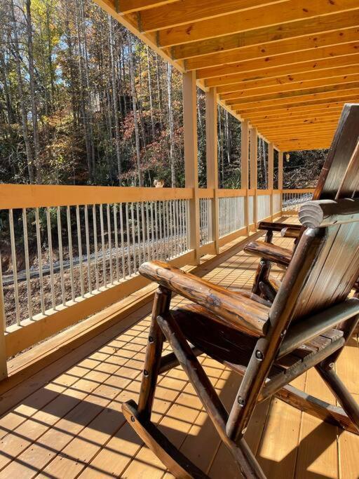 The Grand Tennessean Cabin- Four Bedroom Luxury Cabin In The Mountains Pigeon Forge Exterior foto